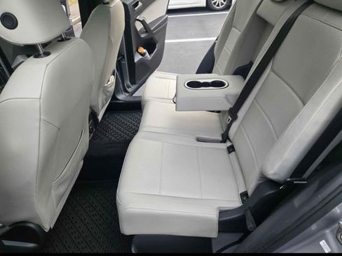 Used 2021 Volkswagen Tiguan SE R-Line image 14