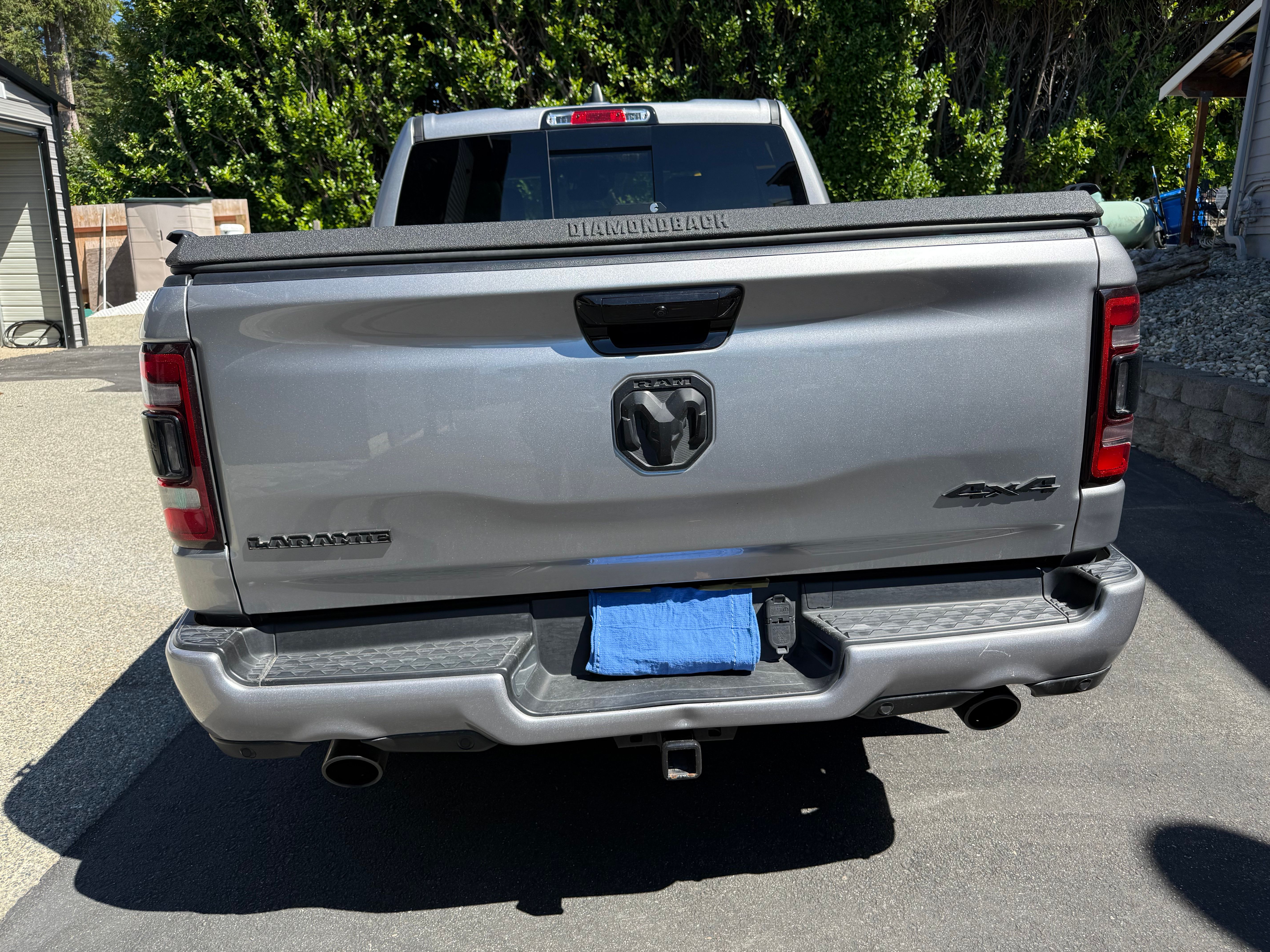 Used 2024 RAM 1500 Laramie AWD/4WD image 6