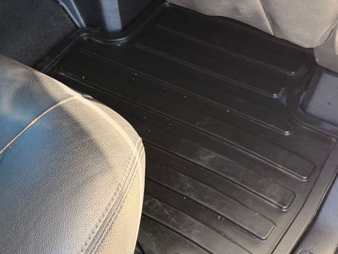 Used 2012 Land Rover Range Rover Sport HSE image 30