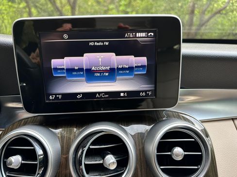 Used 2015 Mercedes-Benz C 300 Sedan image 12