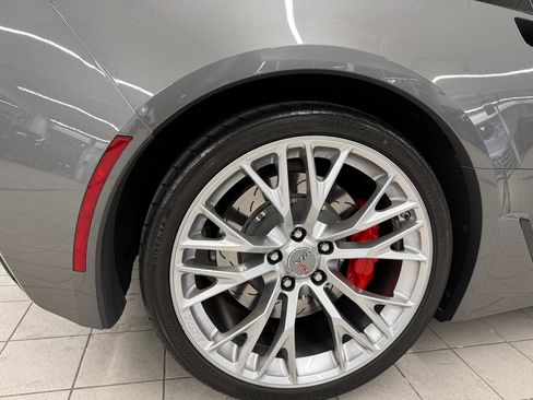 Used 2016 Chevrolet Corvette Z06 w/ 2LZ Preferred Equipment Group image 17