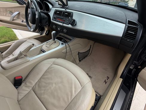 Used 2008 BMW Z4 3.0i image 21