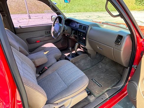 Used 1997 Toyota Tacoma 4x4 Xtracab V6 image 14