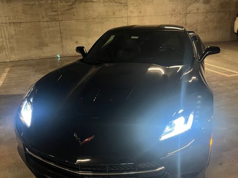 Used 2015 Chevrolet Corvette Stingray Coupe w/ 2LT Preferred Equipment Group image 19