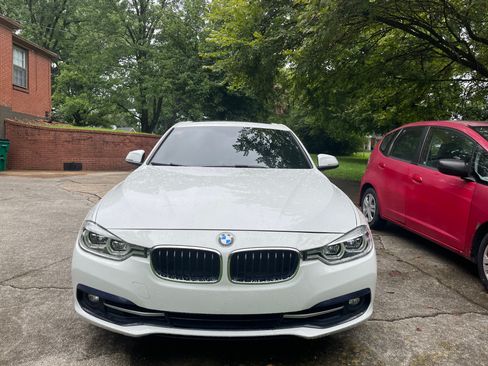 Used 2018 BMW 330i xDrive Sedan AWD/4WD image 4