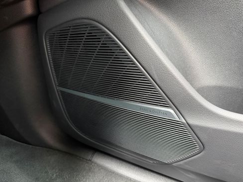 Used 2024 Audi Q8 Premium Plus w/ Premium Plus Package image 25