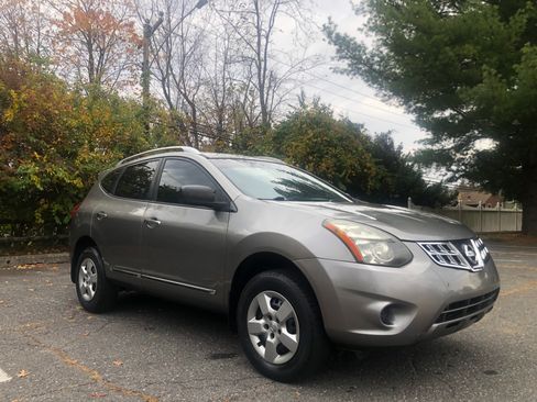 Used 2014 Nissan Rogue S w/ Convenience Package image 4