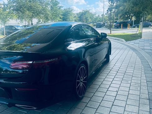 Used 2023 Mercedes-Benz E 450 Coupe image 5