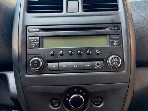 Used 2017 Nissan Versa S FWD image 22