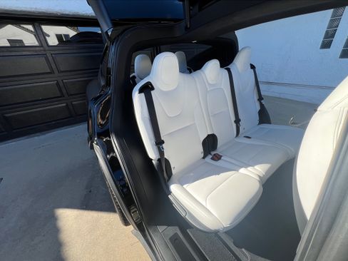 Used 2021 Tesla Model X Long Range image 15