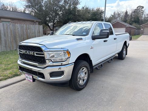 Used 2024 RAM 2500 Tradesman w/ Chrome Appearance Group AWD/4WD image 1