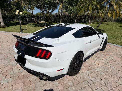 Used 2020 Ford Mustang Shelby GT350 w/ Technology Package image 5