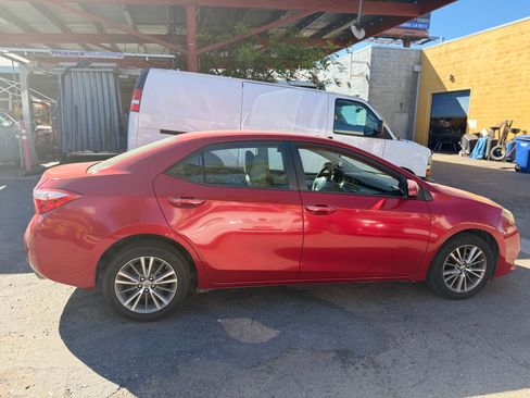 Used 2015 Toyota Corolla LE image 11