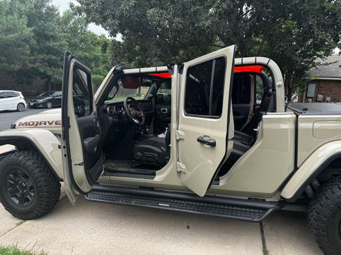 Used 2022 Jeep Gladiator Mojave w/ LED Lighting Group image 4