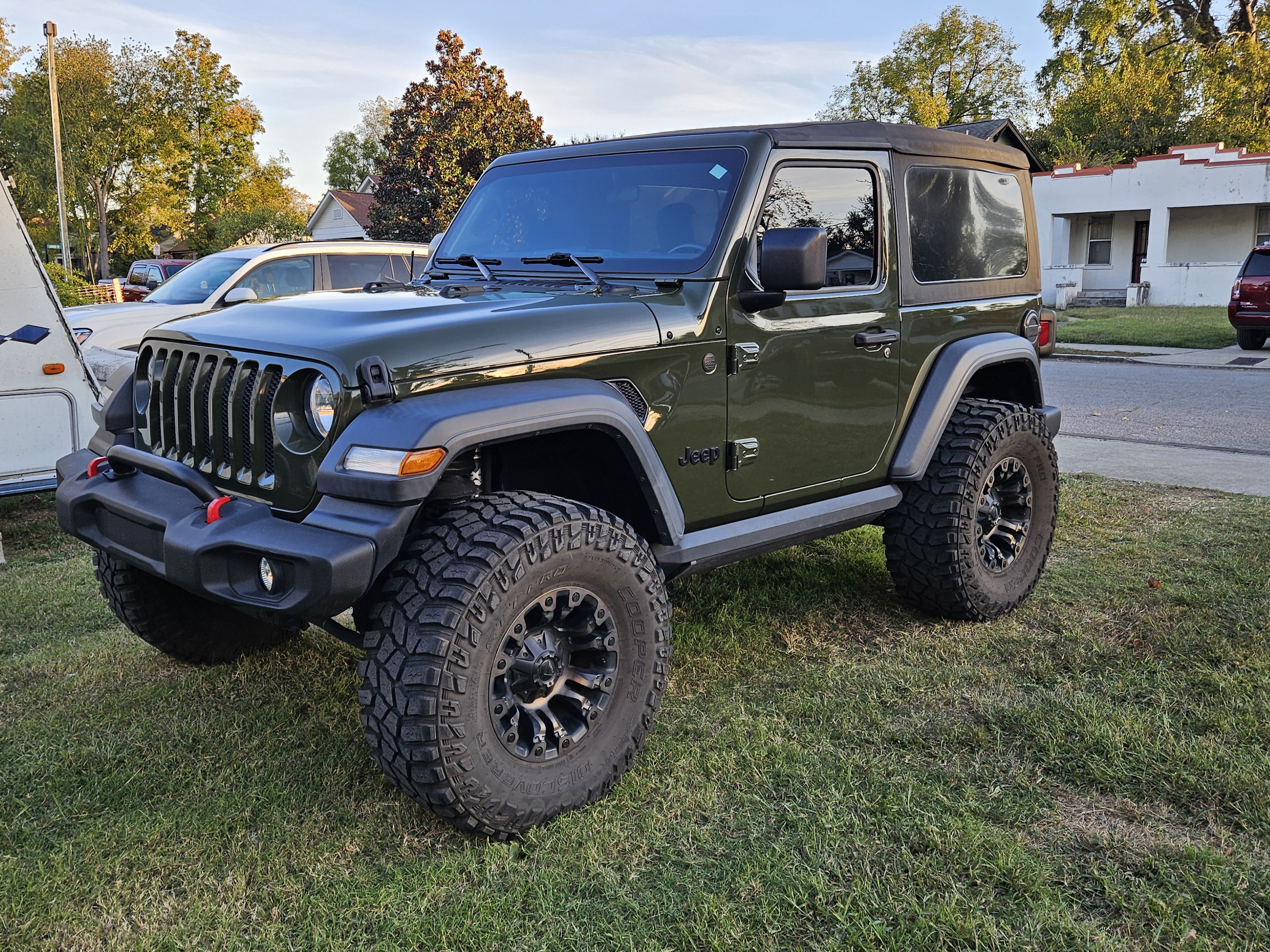 Used 2021 Jeep Wrangler Sport AWD/4WD image 2