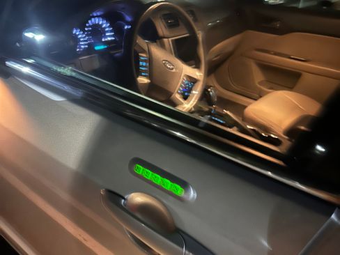 Used 2011 Ford Fusion SEL w/ 302A Rapid Spec Order Code image 12