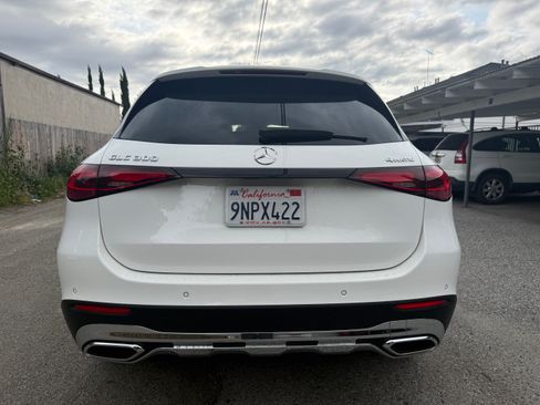 Used 2024 Mercedes-Benz GLC 300 4MATIC image 5