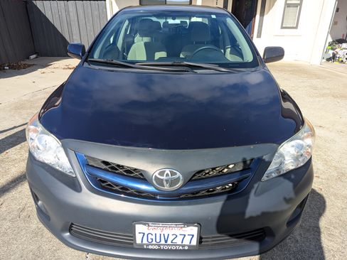 Used 2013 Toyota Corolla LE Special Edition image 2