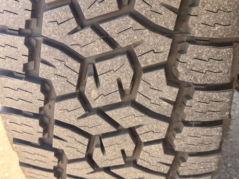 Used 2018 Jeep Wrangler Unlimited Sahara AWD/4WD image 13