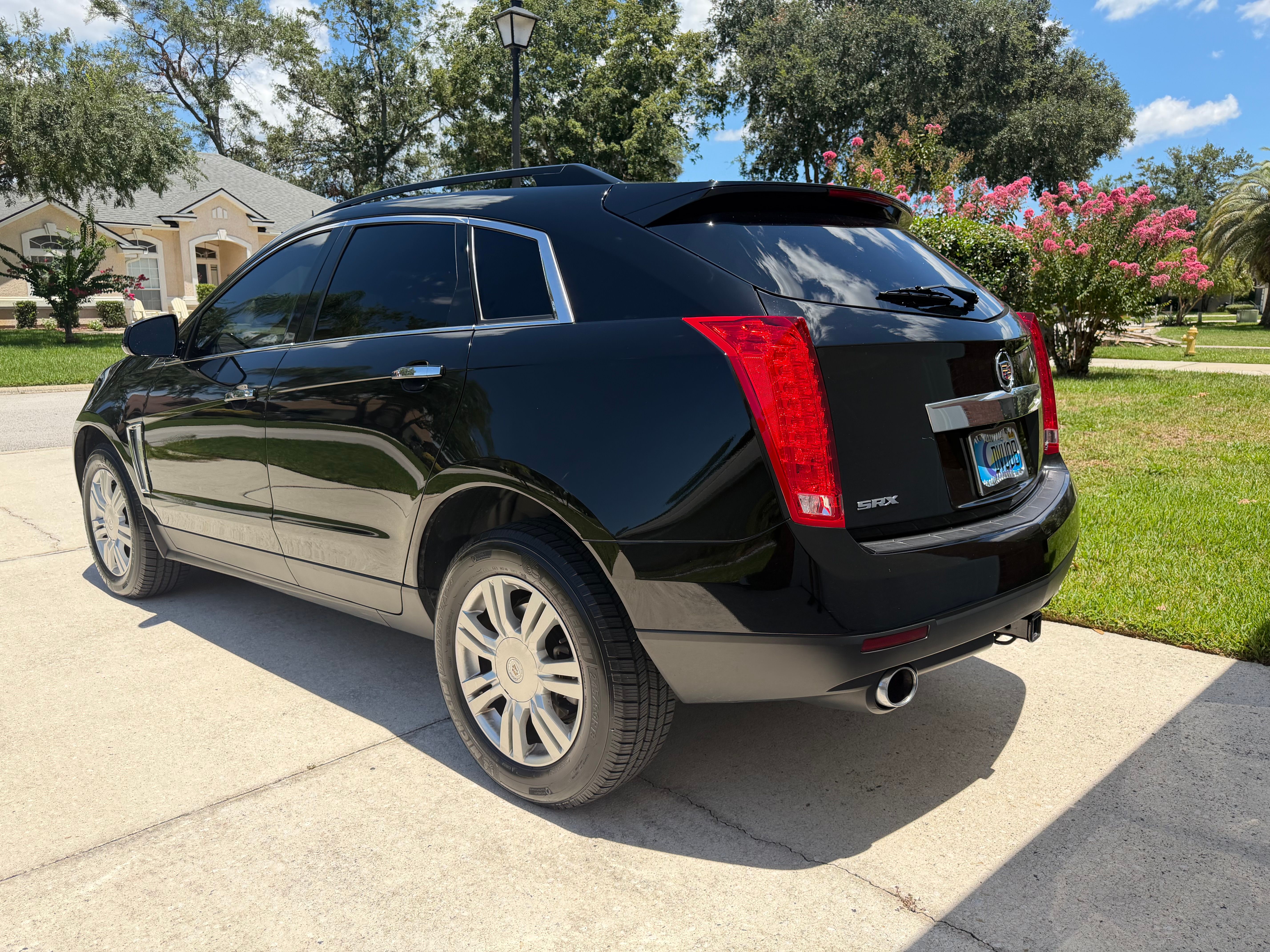 Used 2013 Cadillac SRX FWD image 8