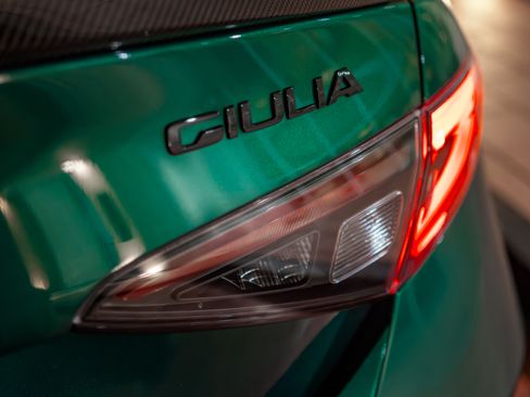 Used 2024 Alfa Romeo Giulia Quadrifoglio image 17