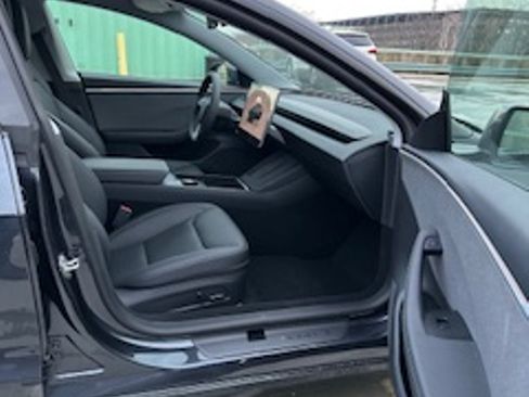 Used 2025 Tesla Model 3 Long Range image 11