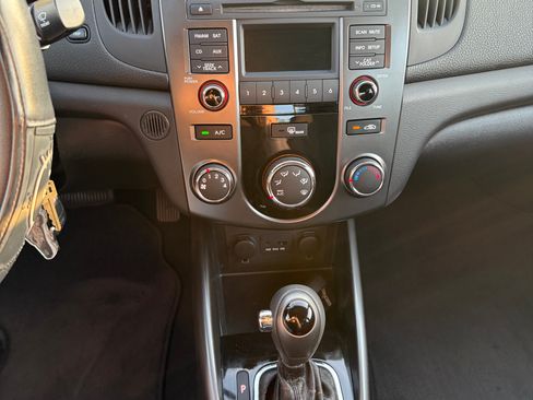 Used 2013 Kia Forte EX w/ Fuel Economy Pkg FWD image 24