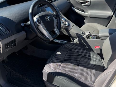 Used 2010 Toyota Prius Five image 6