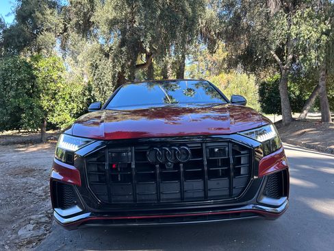 Used 2023 Audi SQ8 Prestige image 11