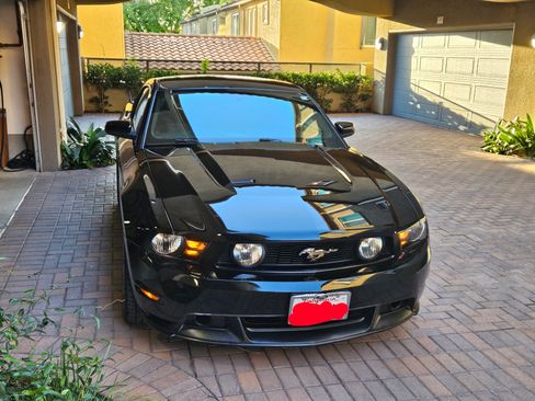 Used 2012 Ford Mustang GT Premium w/ Brembo Brake Pkg image 18