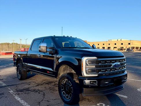 Used 2024 Ford F350 Platinum image 16