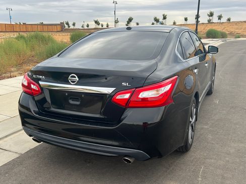 Used 2016 Nissan Altima 2.5 SL w/ 2.5 Technology Package image 12