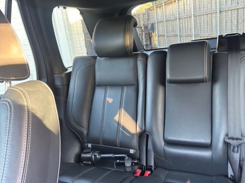 Used 2013 Land Rover Range Rover Sport HSE LUX w/ Luxury Interior Pkg image 14