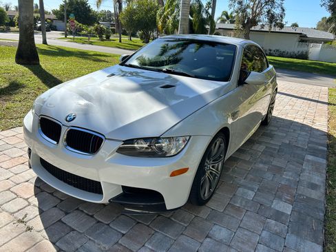 Used 2012 BMW M3 Convertible RWD image 1