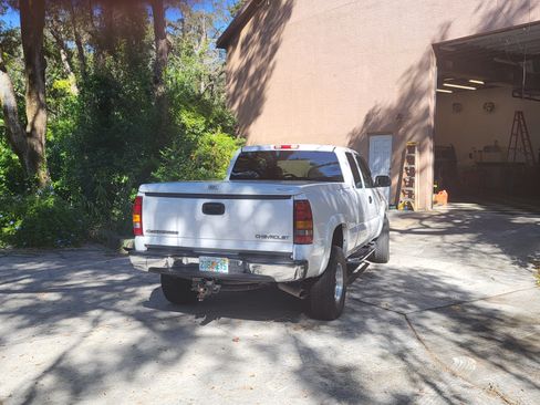 Used 2002 Chevrolet Silverado 2500 LT w/ Off-Road Skid Plate Pkg image 12