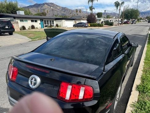 Used 2012 Ford Mustang Premium image 5