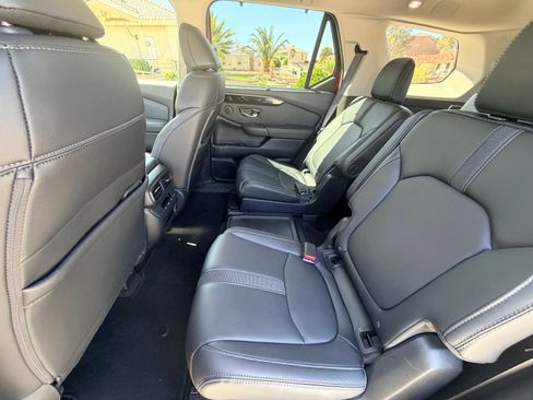 Used 2024 Honda Pilot EX-L image 13