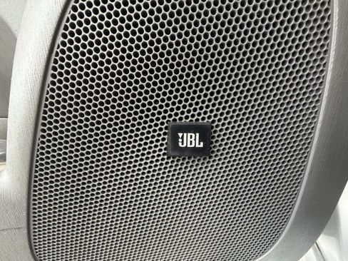 Used 2010 Toyota Prius Three image 25