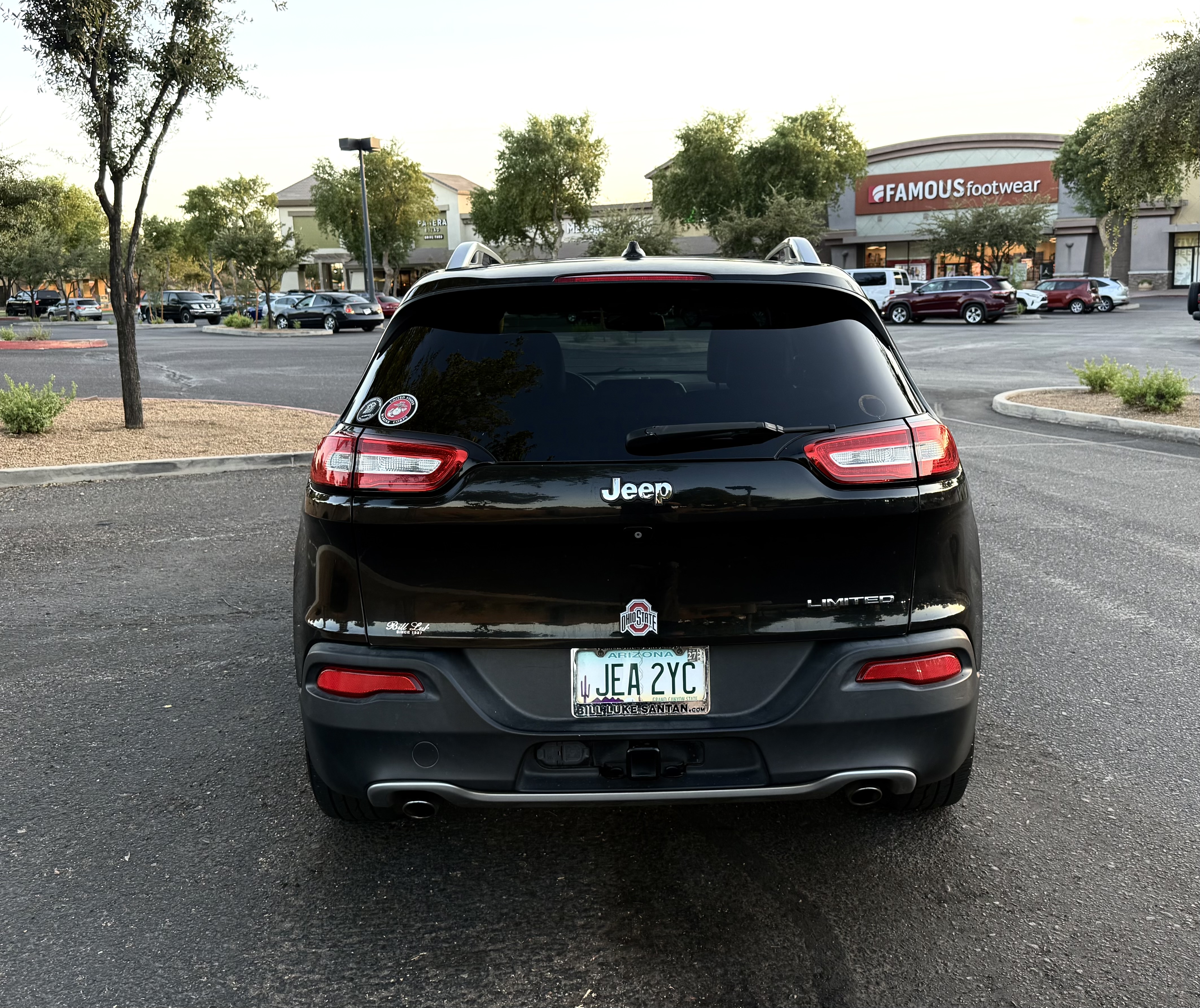 Used 2014 Jeep Cherokee Limited w/ Luxury Group FWD image 5