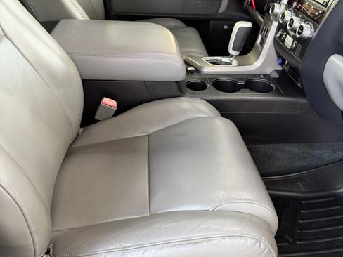 Used 2016 Toyota Sequoia Limited w/ Safety & Convenience Package RWD image 12