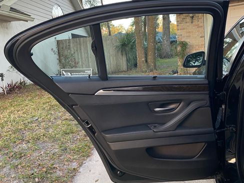 Used 2011 BMW 528i Sedan image 16