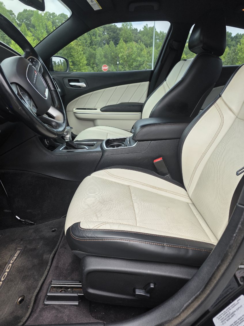 Used 2017 Dodge Charger SXT w/ Plus Group RWD image 18