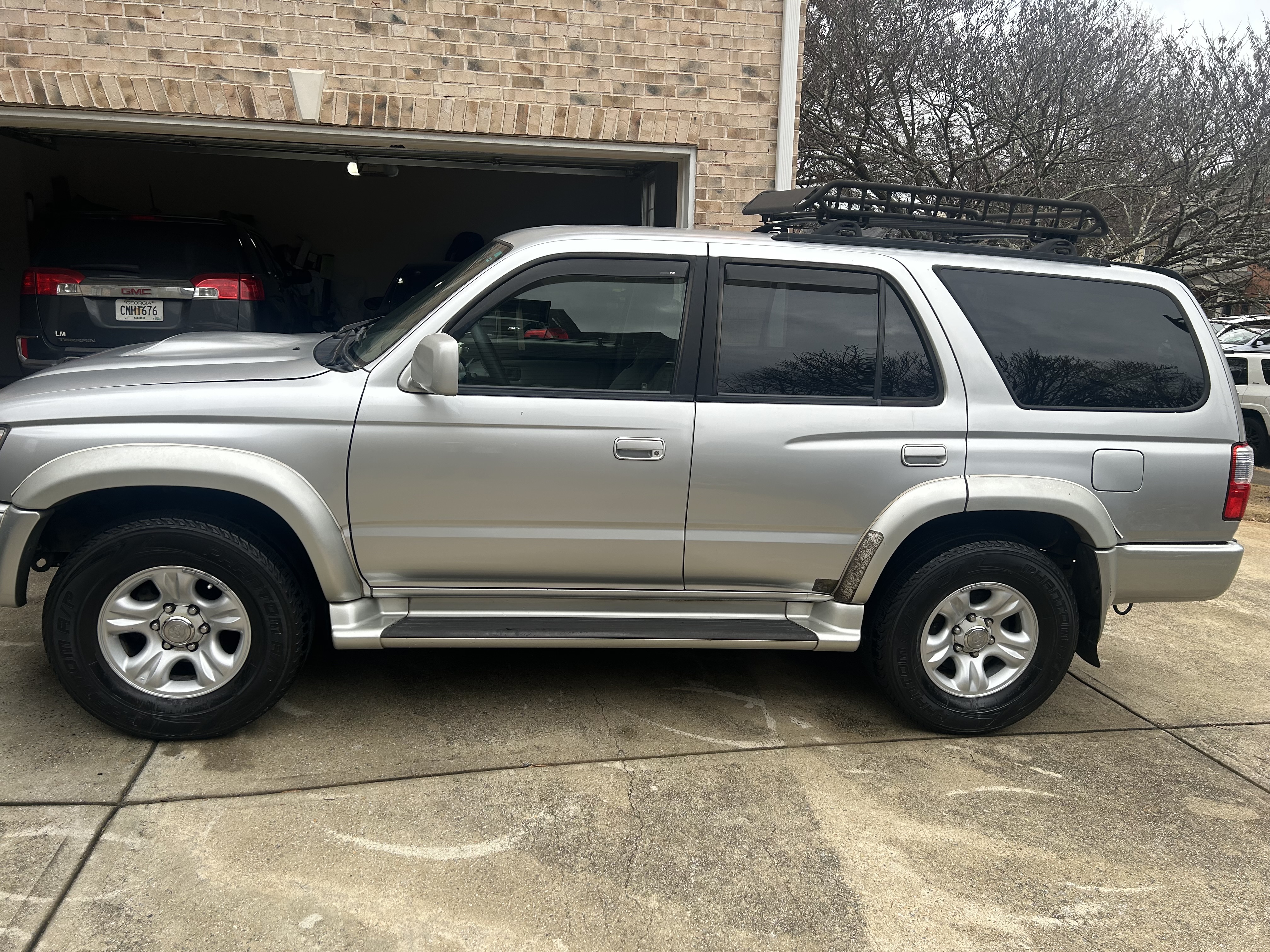 Used 2001 Toyota 4Runner SR5 w/ Sport Pkg RWD image 28