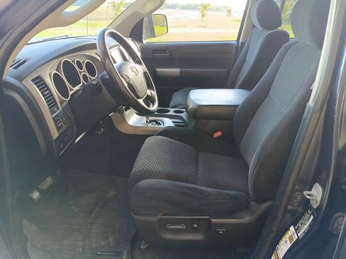 Used 2010 Toyota Tundra 4x4 Double Cab w/ SR5 Pkg image 13