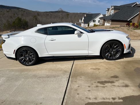 Used 2023 Chevrolet Camaro ZL1 image 15