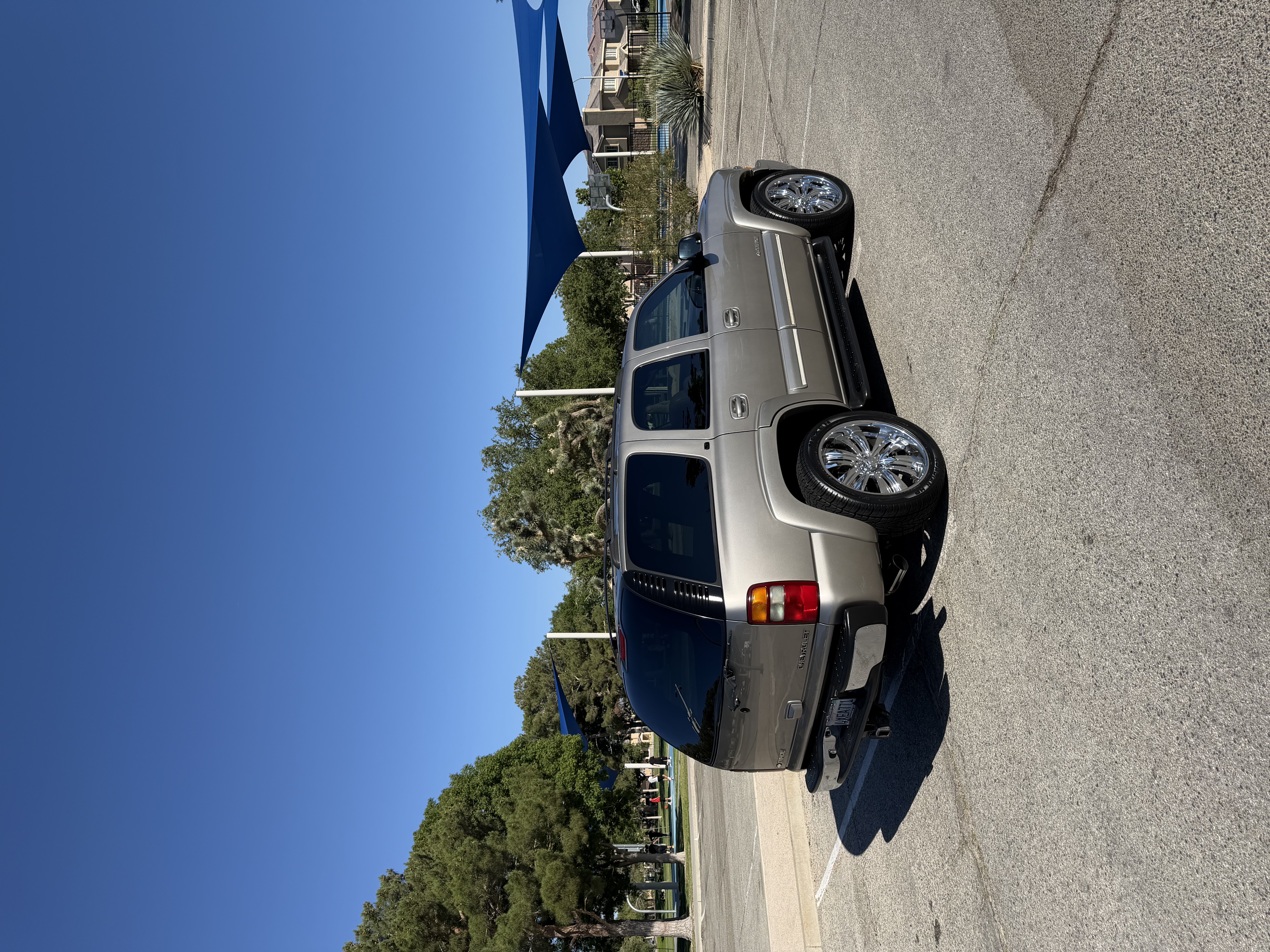 Used 2002 Chevrolet Tahoe LT RWD image 6