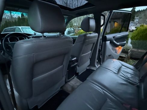 Used 2005 Toyota 4Runner Limited image 11