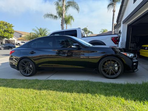 Used 2015 INFINITI Q50 w/ Navigation Package RWD image 2