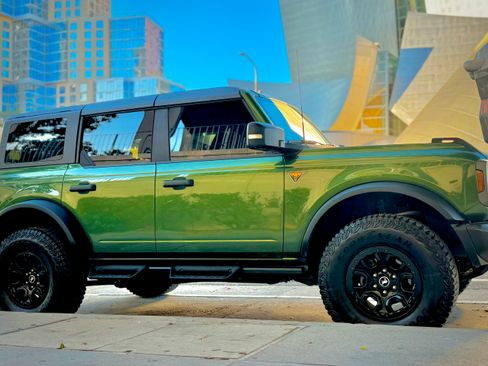 Used 2023 Ford Bronco Badlands w/ Sasquatch Package image 23