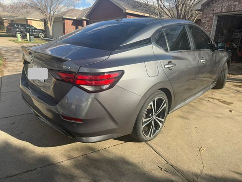 Used 2023 Nissan Sentra SR w/ SR Premium Package image 6